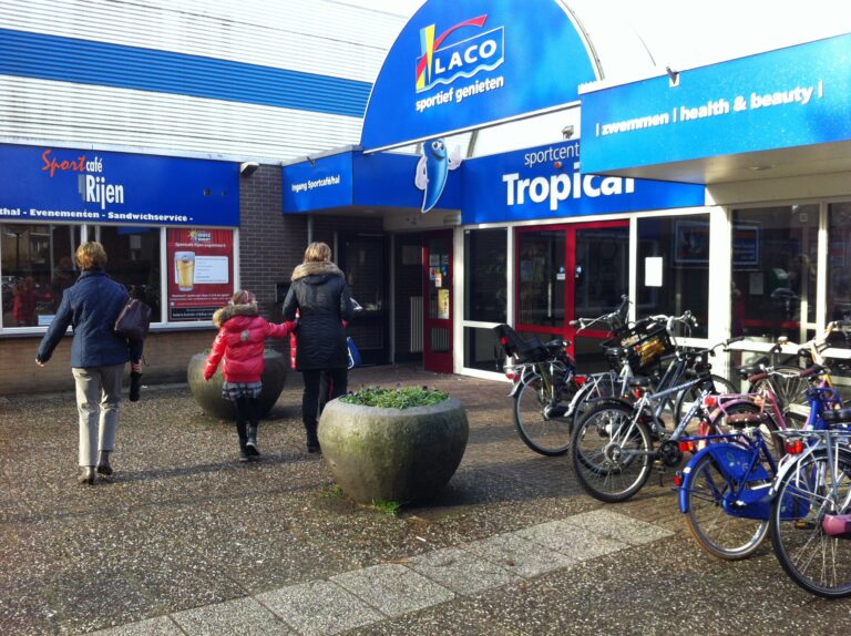 Aan de omwonenden van zwembad Tropical en sporthal Margriet