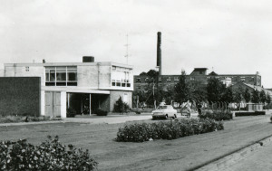 Toen commercie nog geen rol speelde, was er het Witgele-Kruisgebouw aan de Mariastraat te Rijen. Was het vroeger toch beter?