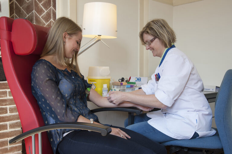 Nieuwe prikposten erbij voor Tilburgse ziekenhuizen