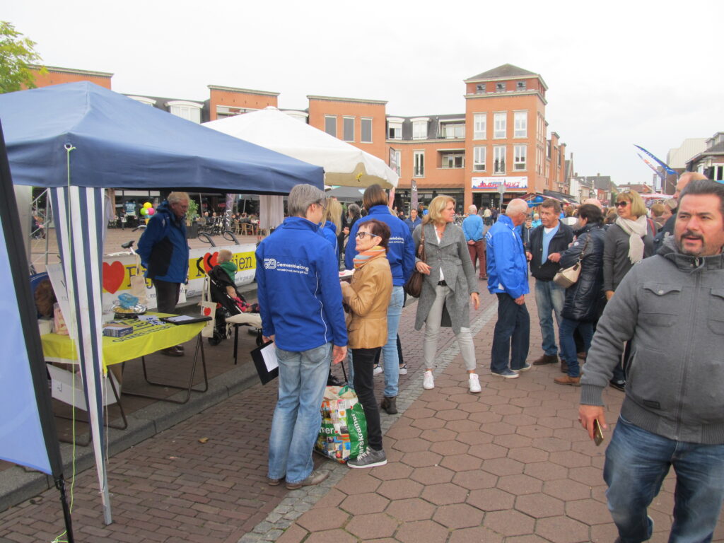 Goede gesprekken op de jaarmarkt